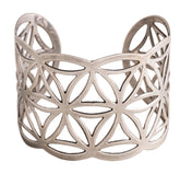 Blume des Lebens Armreif groß Messing versilbert – Seelenecho