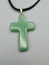 Edelstein Kreuz Anhänger mit Öse – Schutz, Glaube & innere Ausrichtung