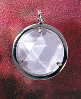 Bergkristall-Medaillon - ein Schutzschild Ø 3 cm, 925 Sterling Silber – Seelenecho