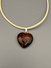 Mahagoni-Obsidian Herz-Anhänger – Schutz und Stabilität (ca. 20 mm)