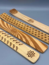 Räucherstäbchenhalter aus Naturholz