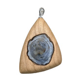 Chalcedonrose Anhänger mit Kirschbaumholz – Produktansicht