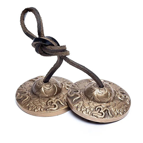 Tingshas – Meditationszimbeln mit OM-Symbol und Lotus ca. 6cm