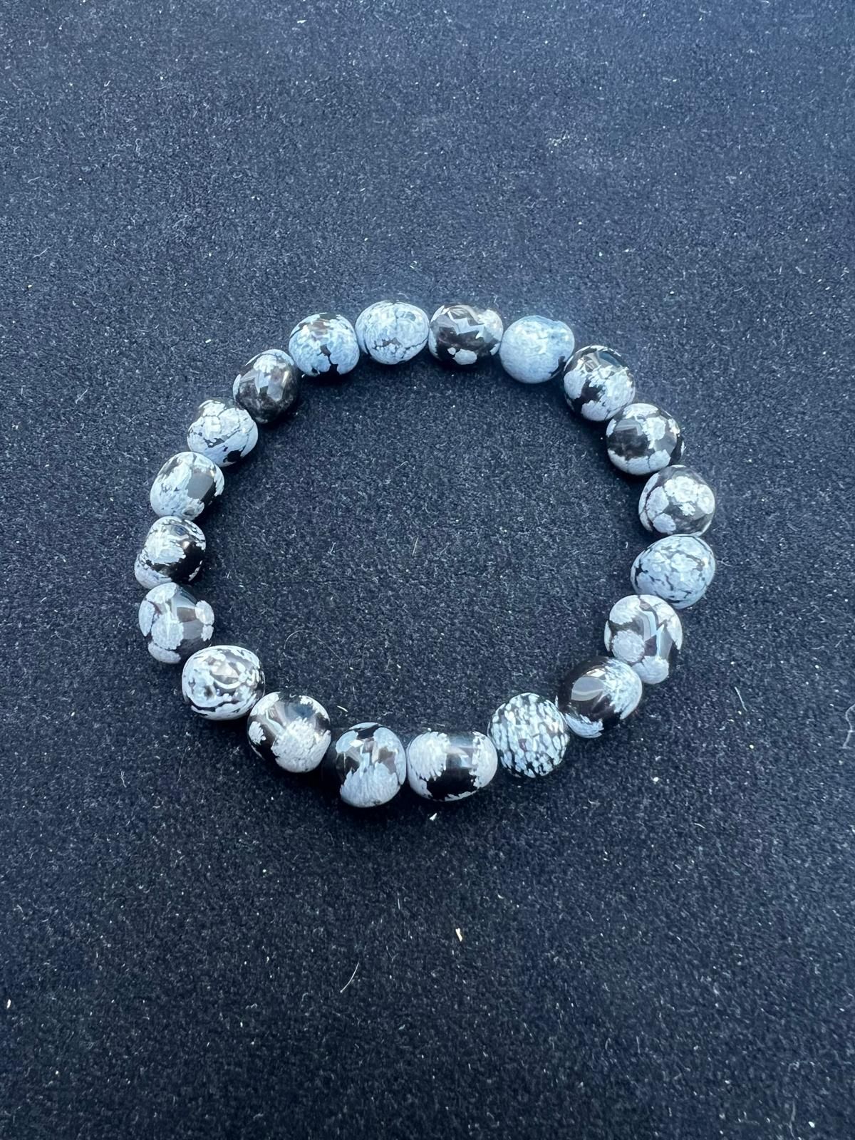 Schneeflocken-Obsidian-Armband – Harmonie aus Vulkan und Eis