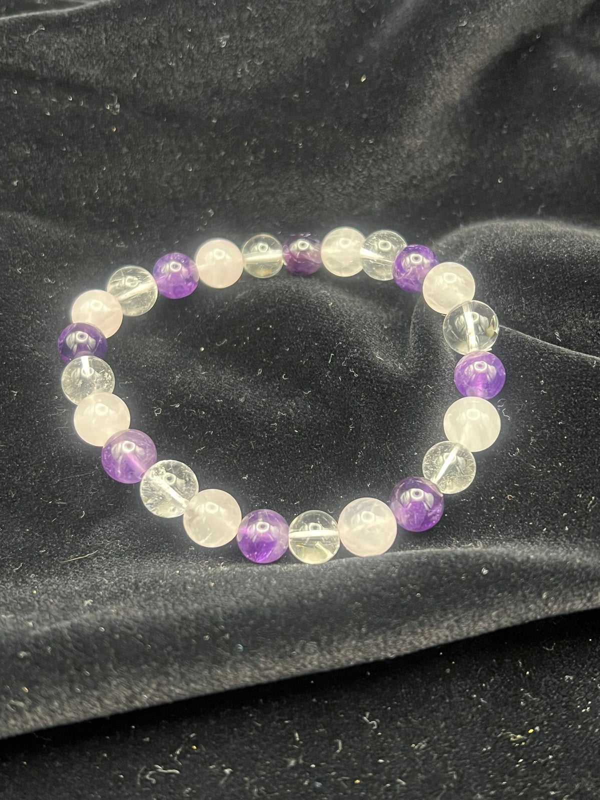Dreiklang-Armband aus Amethyst, Rosenquarz &amp; Bergkristall – Harmonie, Herzenskraft und Klarheit