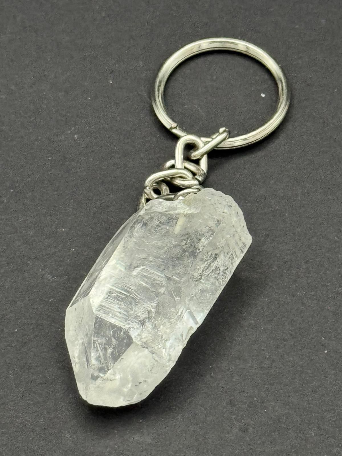 Bergkristall Schlüsselanhänger – Klarheit, Energie &amp; Schutz für unterwegs