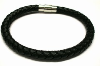 Lederarmband schwarz mit Magnetverschluss – ca. 6 mm, 21 cm