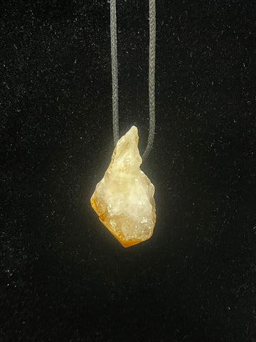 Citrin Rohstein Kettenanhänger – Lebensfreude, Fülle &amp; Selbstbewusstsein