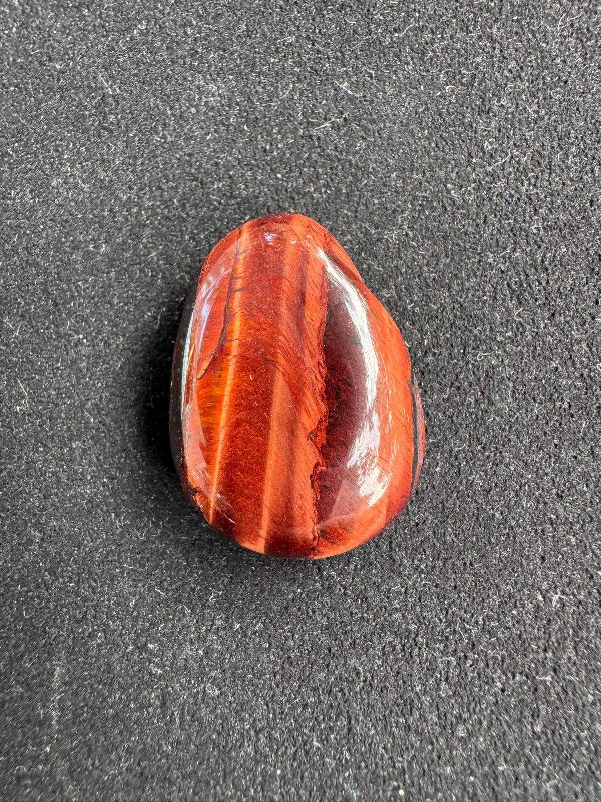 Rotes Tigerauge – Stärke, Vitalität und geerdete Leidenschaft