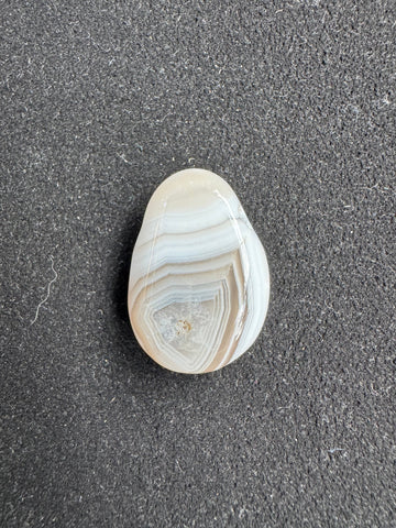 Botswana-Achat (hellgrau) – Sanftheit, Licht und Seelentröster