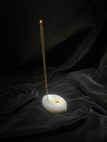 Blauer Chalcedon-Räucherhalter – Sanfte Harmonie und innere Ruhe