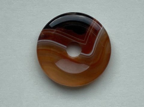 Carneol Donut 40 mm – Lebensfreude &amp; innere Stärke