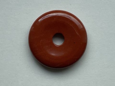 Roter Jaspis Donut 40 mm – Kraft &amp; innere Stabilität