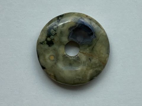 PhosphosRhyolith Donut 40 mm – Veränderung &amp; innere Stärke