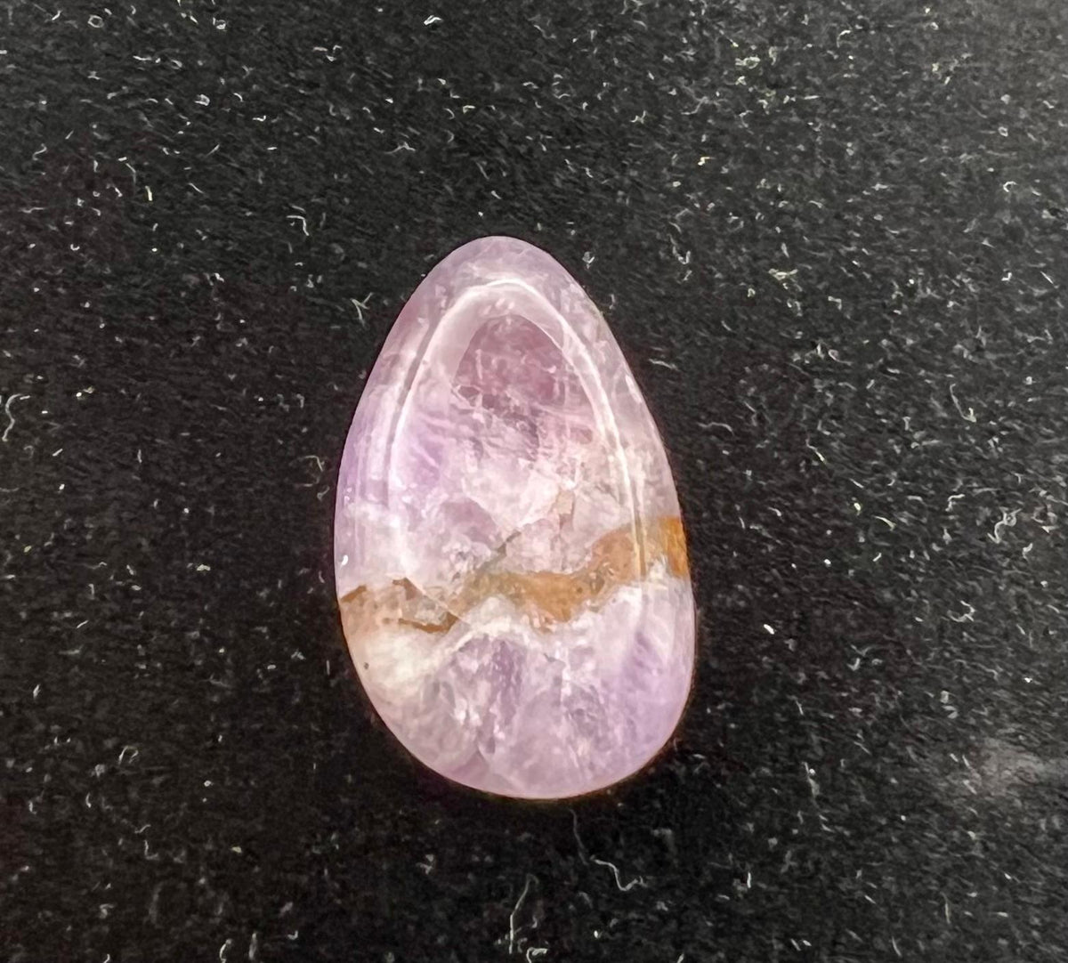 Amethyst Chevron Kettenanhänger – Klarheit, Schutz &amp; innere Stärke