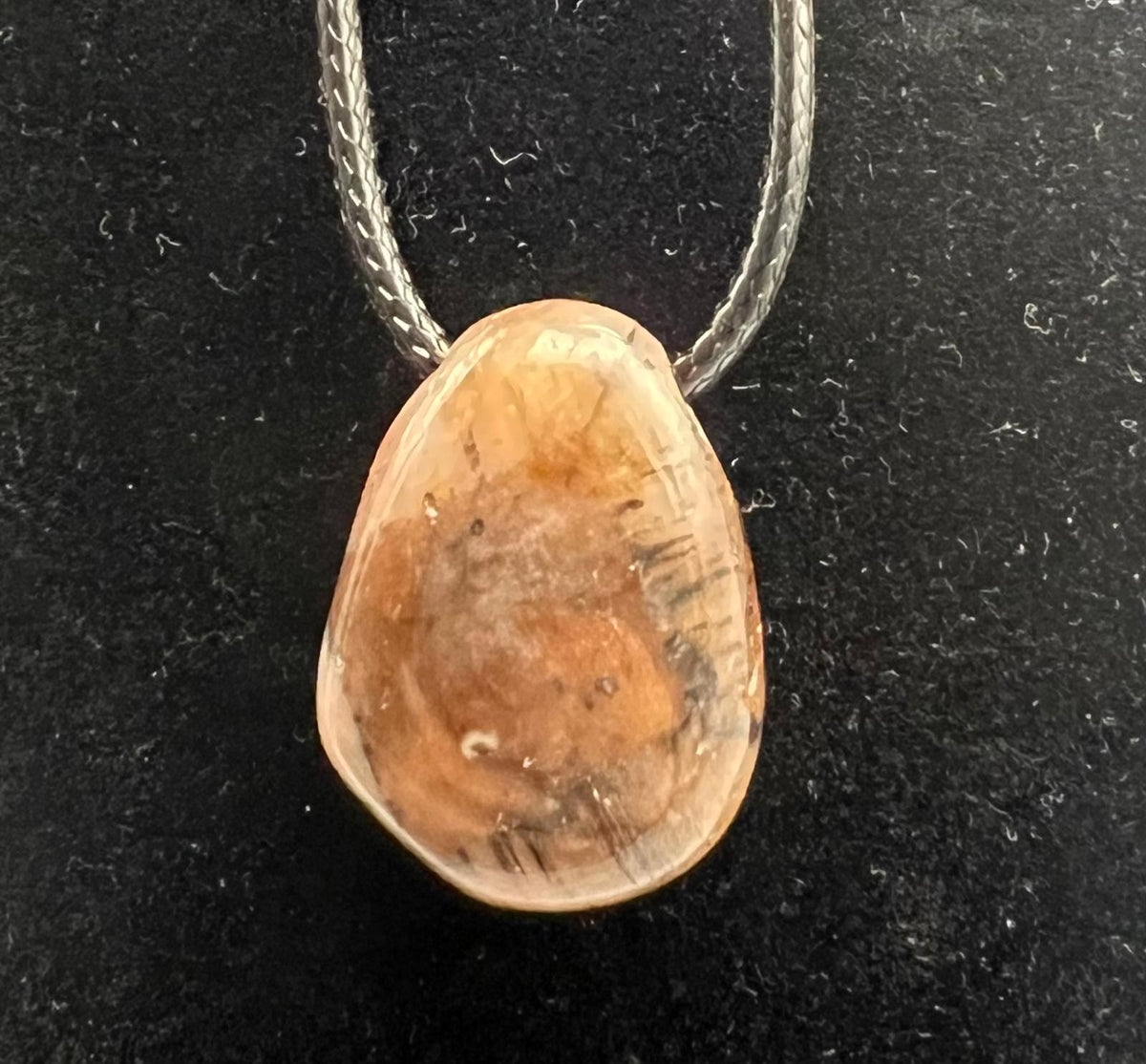 Chiastolith Kettenanhänger – Schutzstein des inneren Gleichgewichts