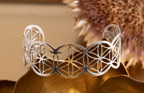 Blume des Lebens Armreif klein Messing versilbert – Ansicht 2
