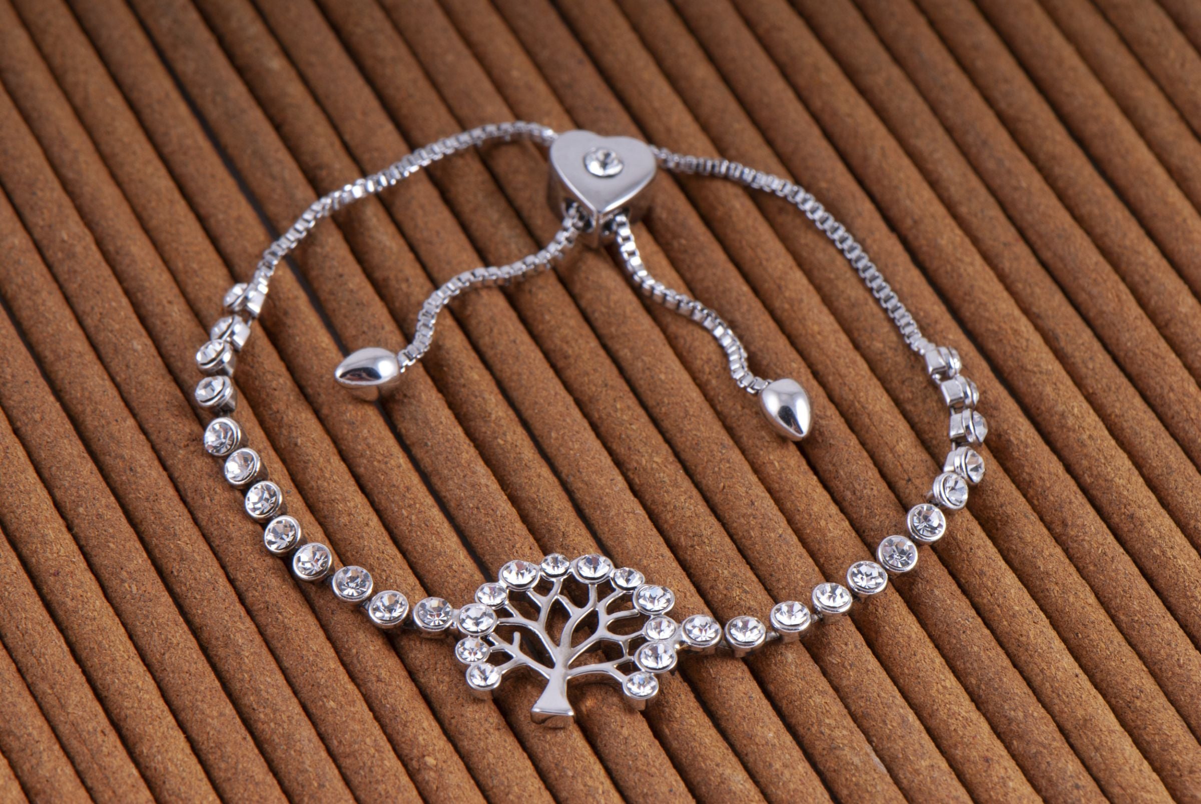 Yggdrasil Armband mit Strasssteinen – Ansicht 2