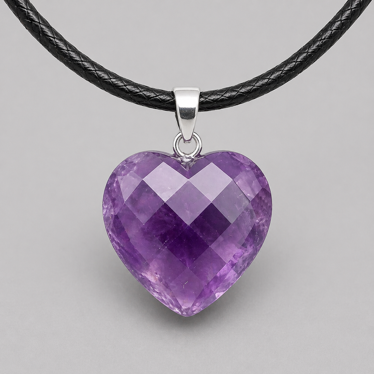 Amethyst Herz Anhänger facettiert – Ruhe, Klarheit & innere Balance | Bedeutung & Wirkung