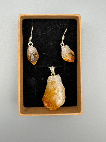 Rohstein Schmuckset mit Anhänger und Ohrhängern