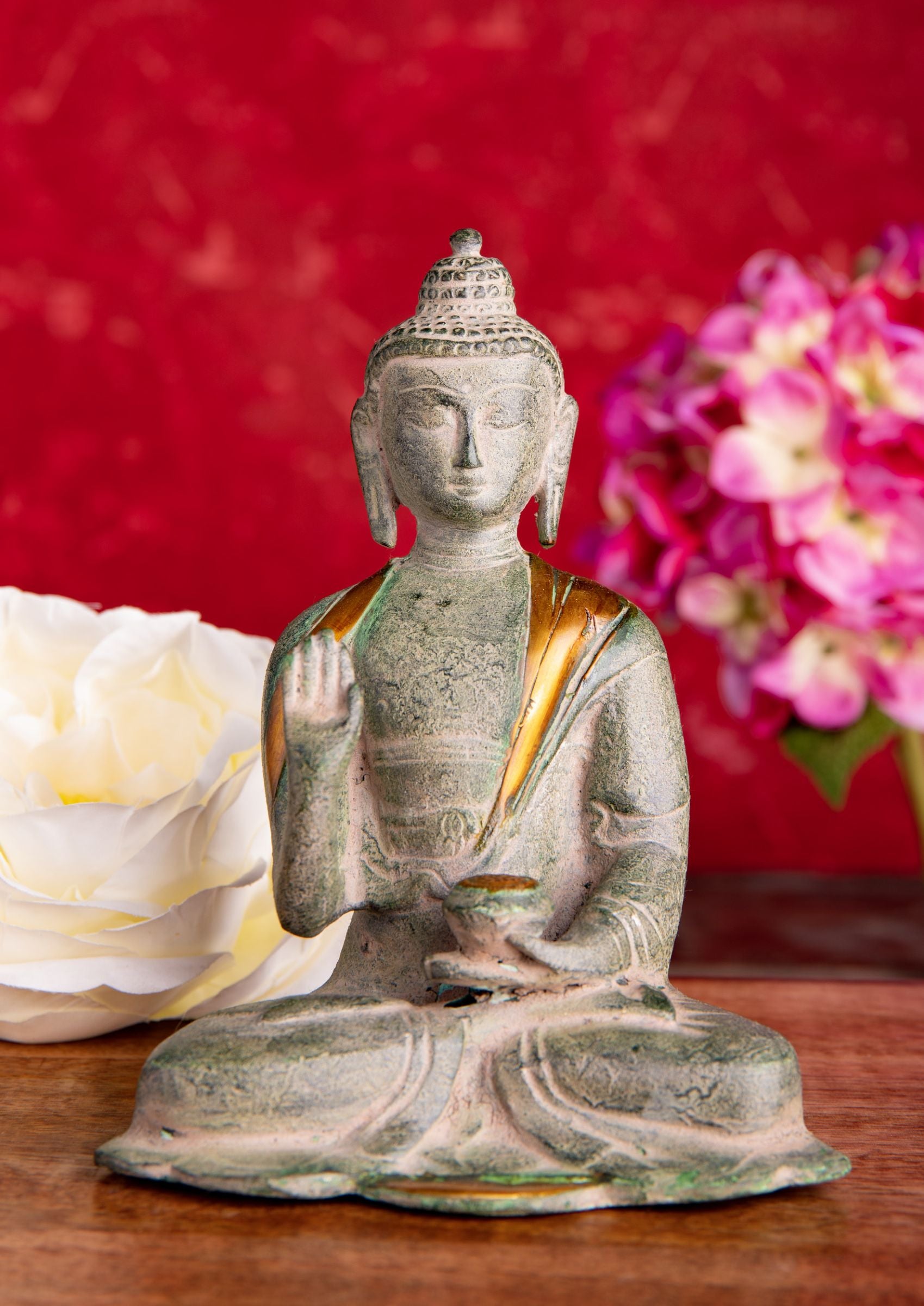 Buddha Amoghasiddhi Messing, antik grün mit Gold Finish – Ansicht 2
