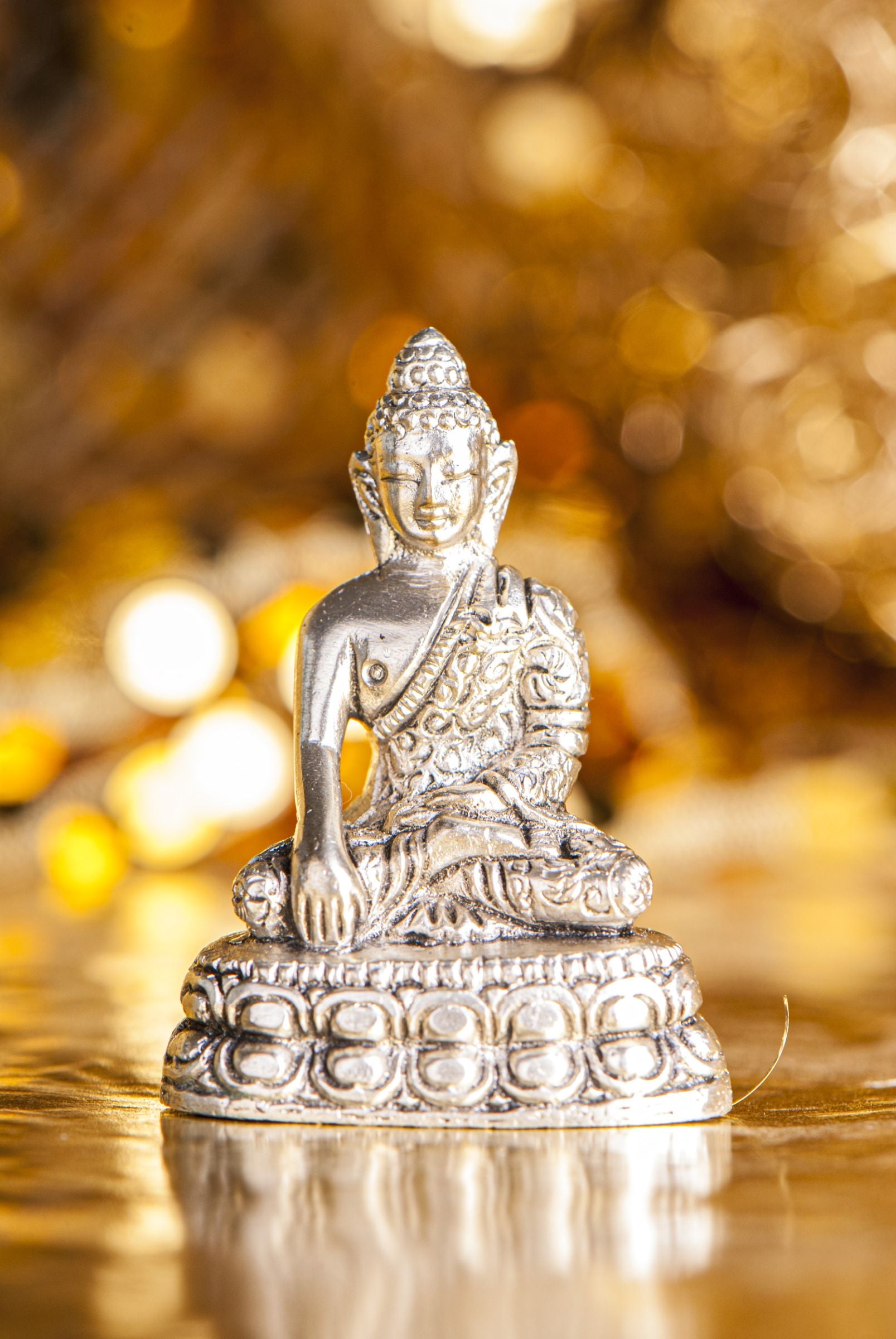 Shakyamuni Buddha, versilbert Messing – Seelenecho