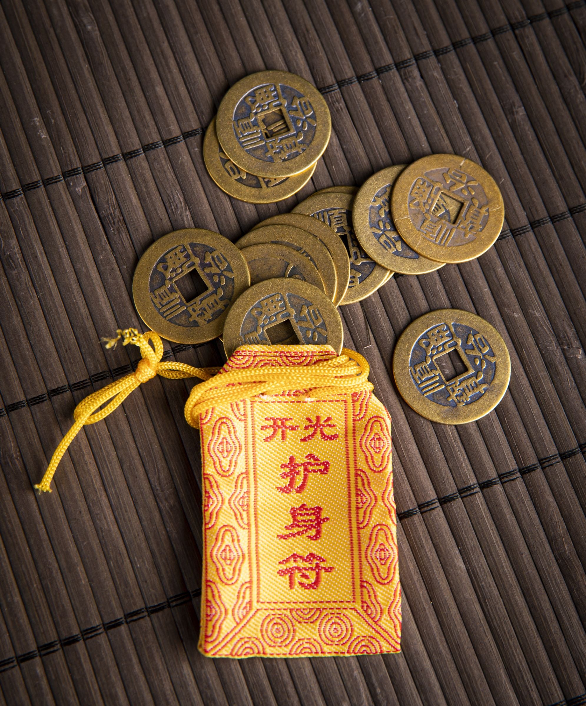 Große Chinesische Glücksmünzen 12er Set – Ansicht 2