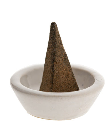 Palo Santo Räucherkegel – Pyramidenform (inkl. Keramikhalter)