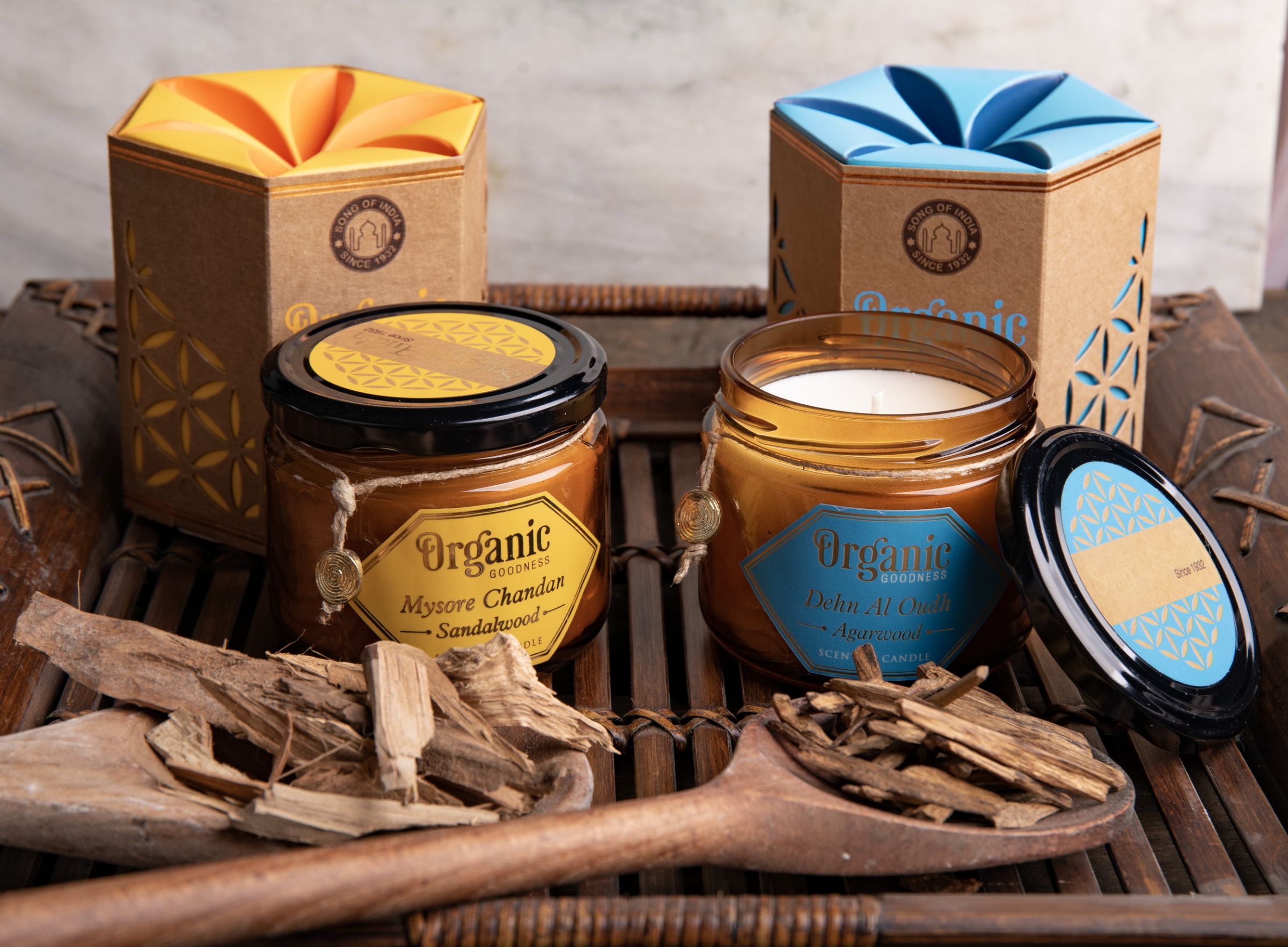 Organic Sojawachskerze mit Deckel Sandelholz – Ansicht 3