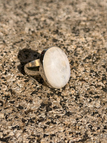 Labradorit-Ring (Weißer Labradorit / Regenbogen-Mondstein) – 925er Silber, größenverstellbar