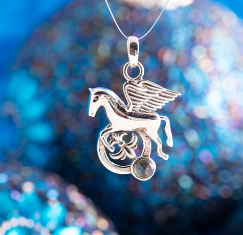 Pegasus Anhänger mit Labradorit – Ansicht 2