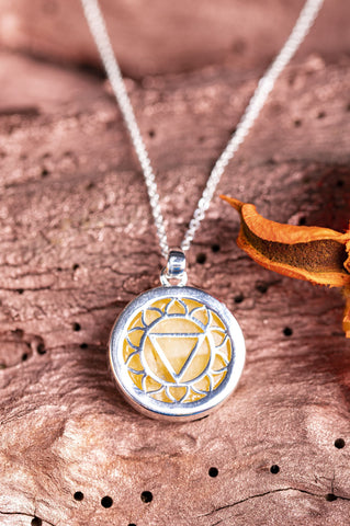 Solarplexus-Chakra Anhänger mit Citrin und Kette – Ansicht 2