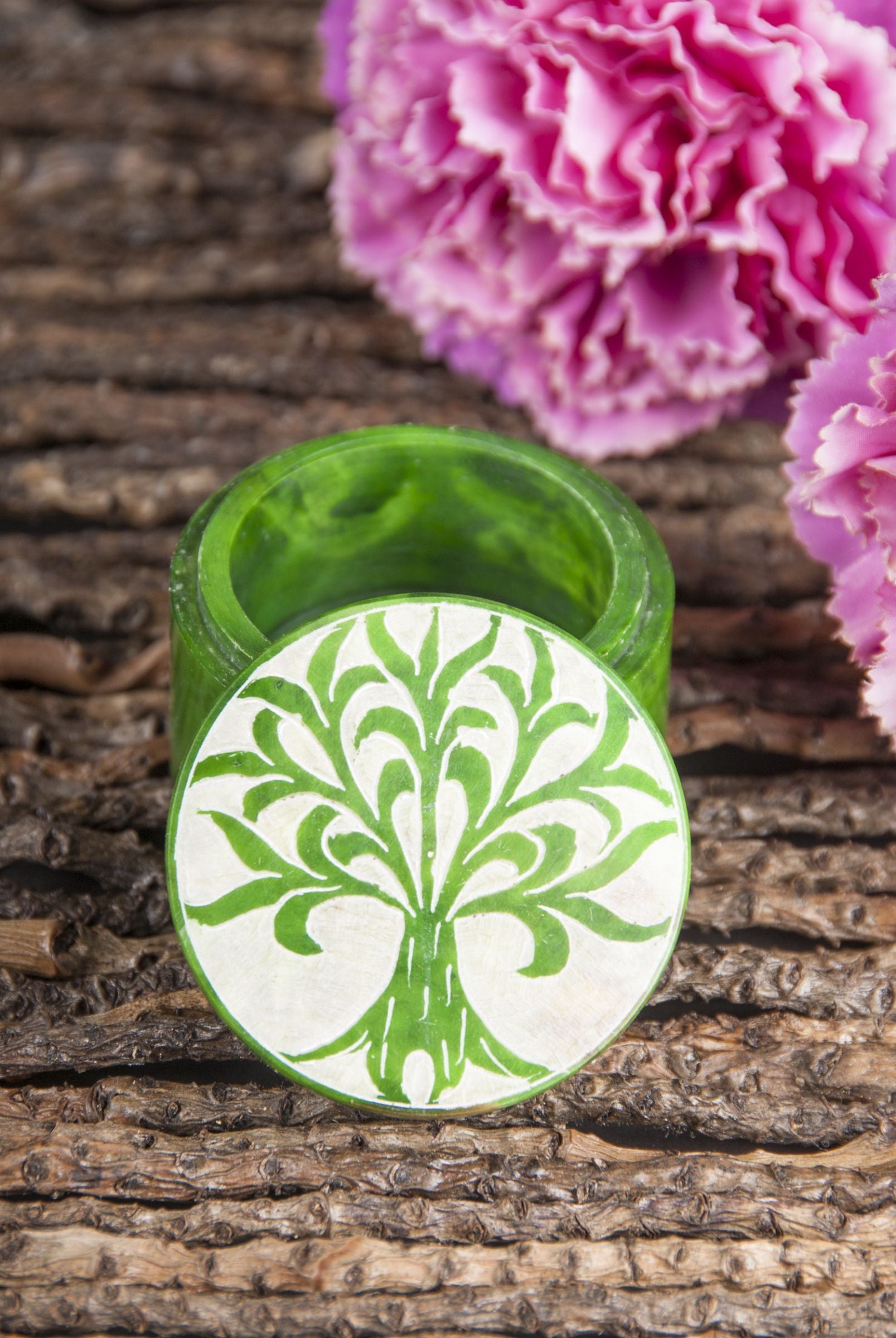 Yggdrasil Döschen, grün Speckstein – Ansicht 2