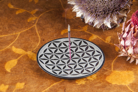 Blume des Lebens, schwarz Specksteinhalter – Seelenecho
