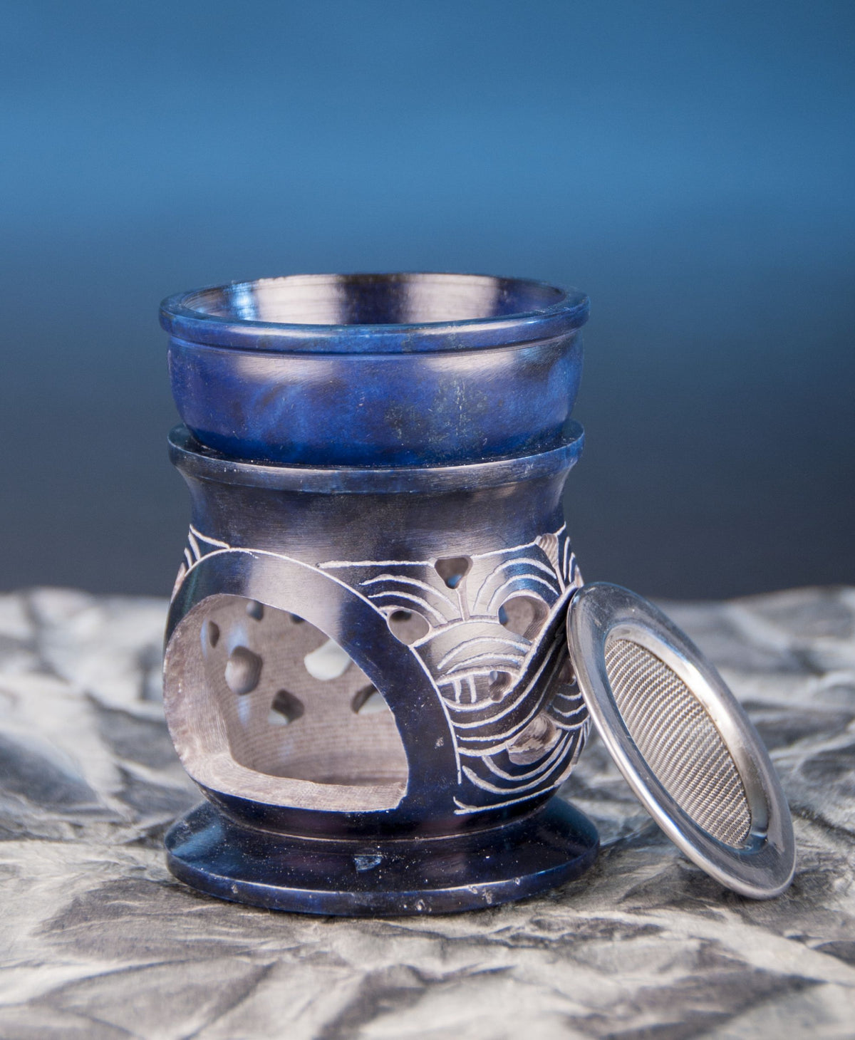 Aromalampe "Keltischer Knoten" mit Sieb Speckstein blau, 10 cm hoch – Seelenecho
