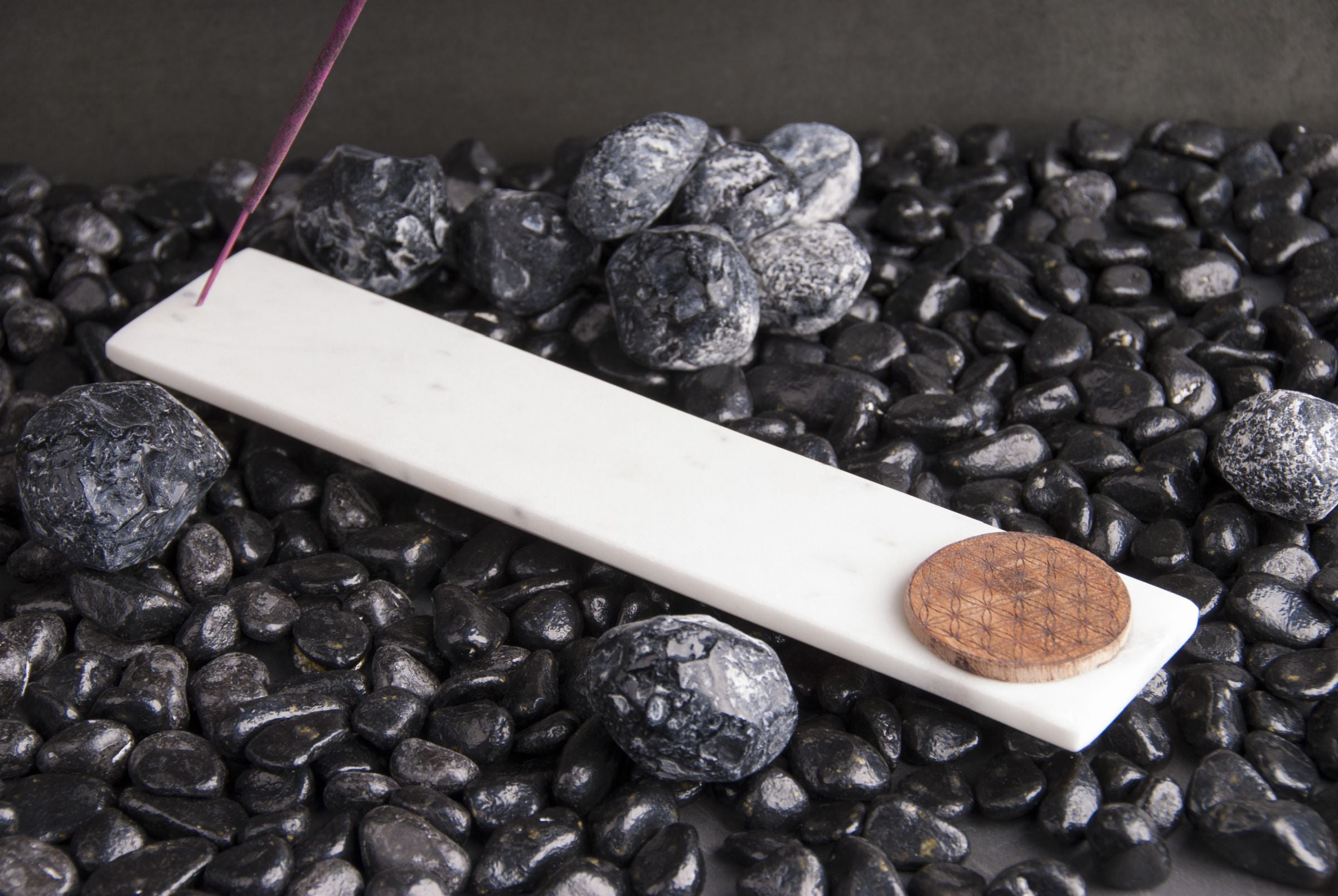 Marmorhalter lang mit Blume des Lebens aus Holz – Ansicht 2