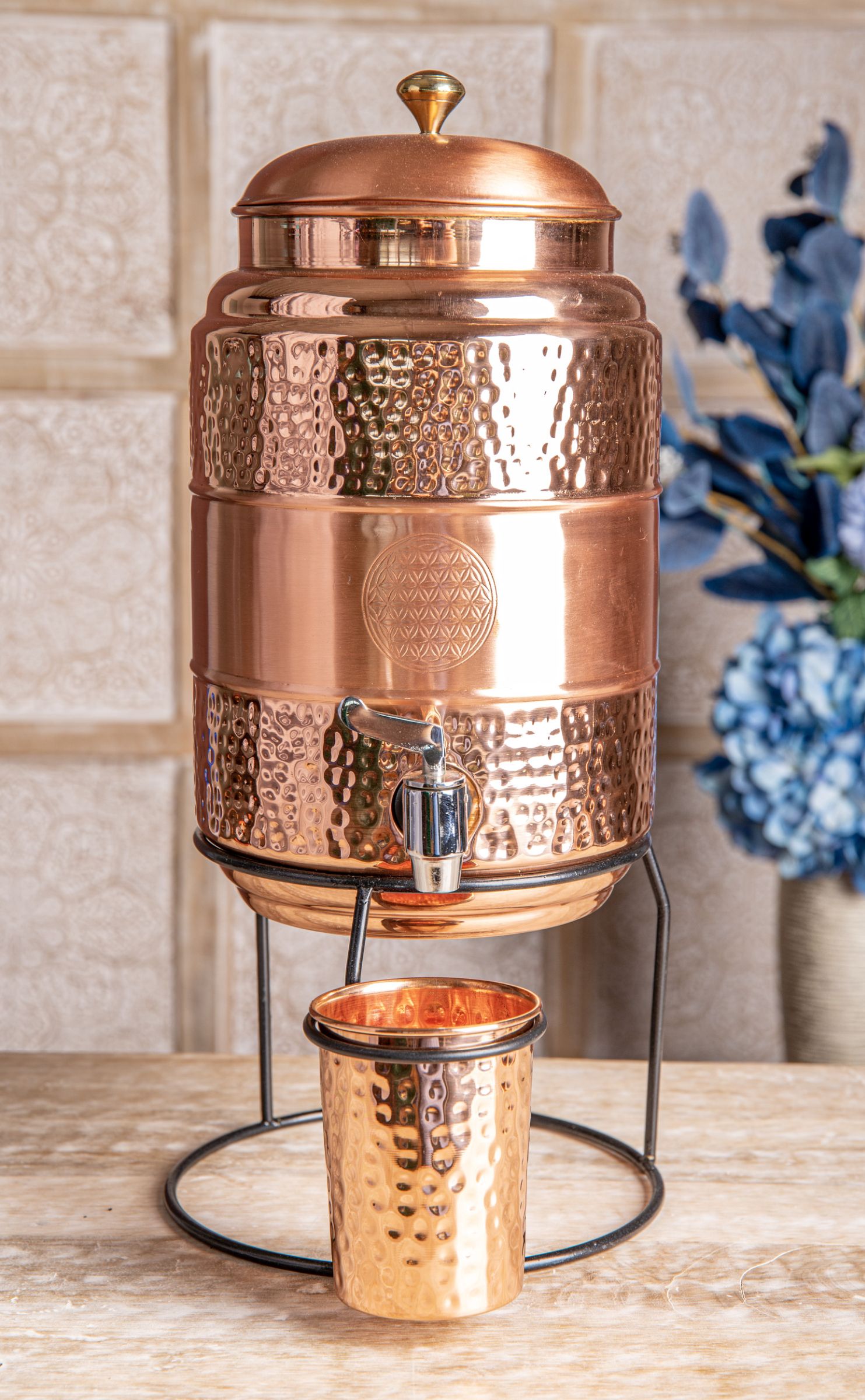 Kupferkaraffe 5l mit Kupferbecher – Ansicht 4