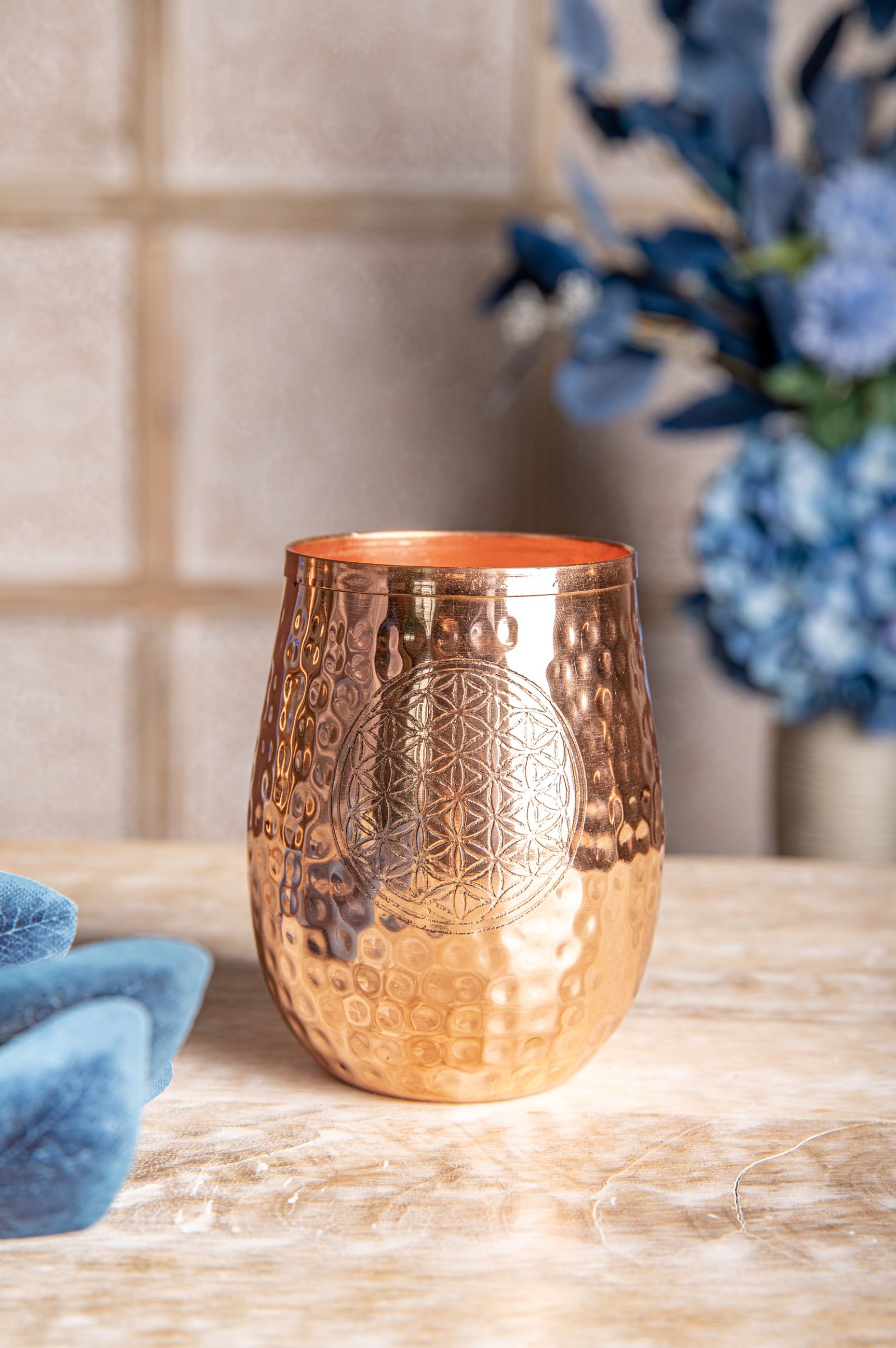 Kupfertrinkbecher mit Blume des Lebens – Ansicht 3