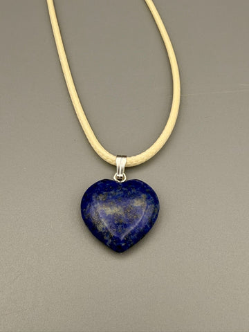 Lapislazuli Herz-Anhänger – Wahrheit und innere Weisheit (ca. 20 mm)