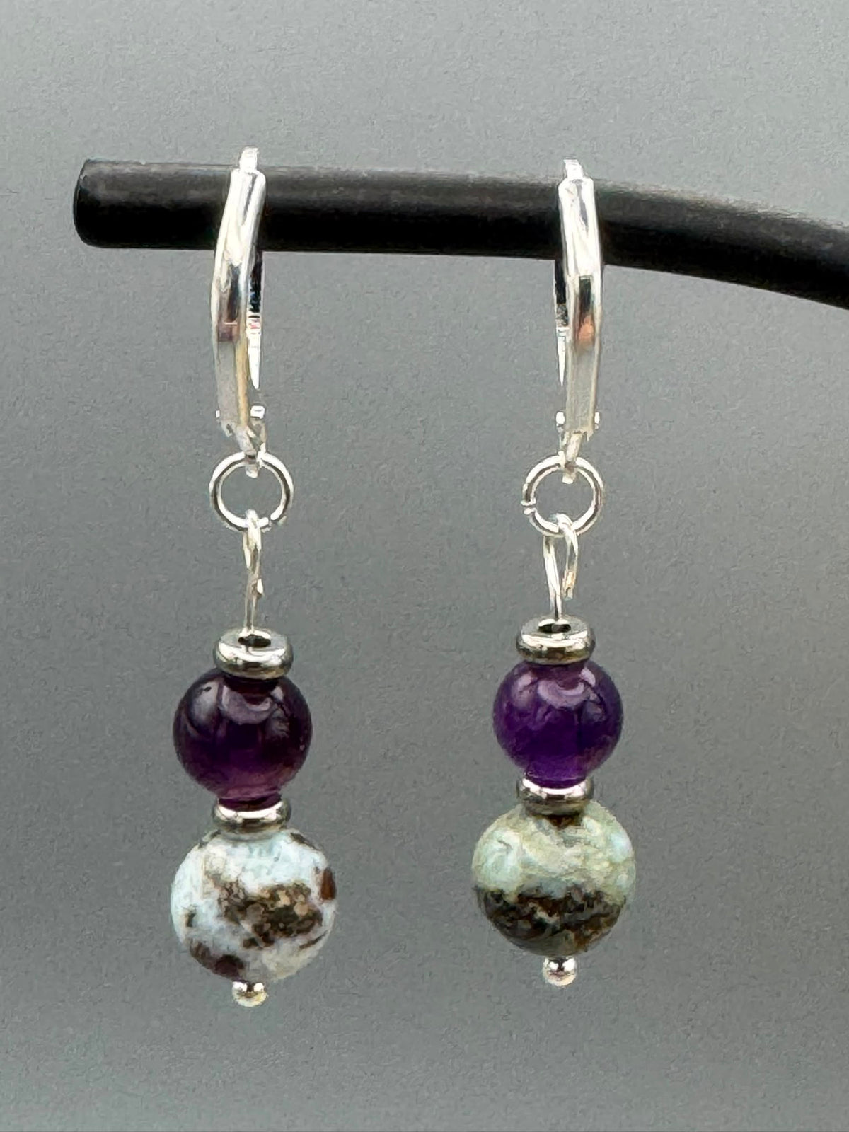 Larimar & Amethyst Ohrringe aus 925er Silber – Intuition, Gelassenheit und natürliche Schönheit