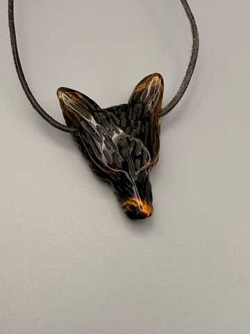 Wolfskopf-Anhänger aus Edelstein – gebohrt (ca. 3 cm)