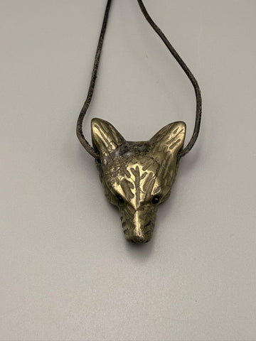 Wolfskopf-Anhänger aus Edelstein – gebohrt (ca. 3 cm)