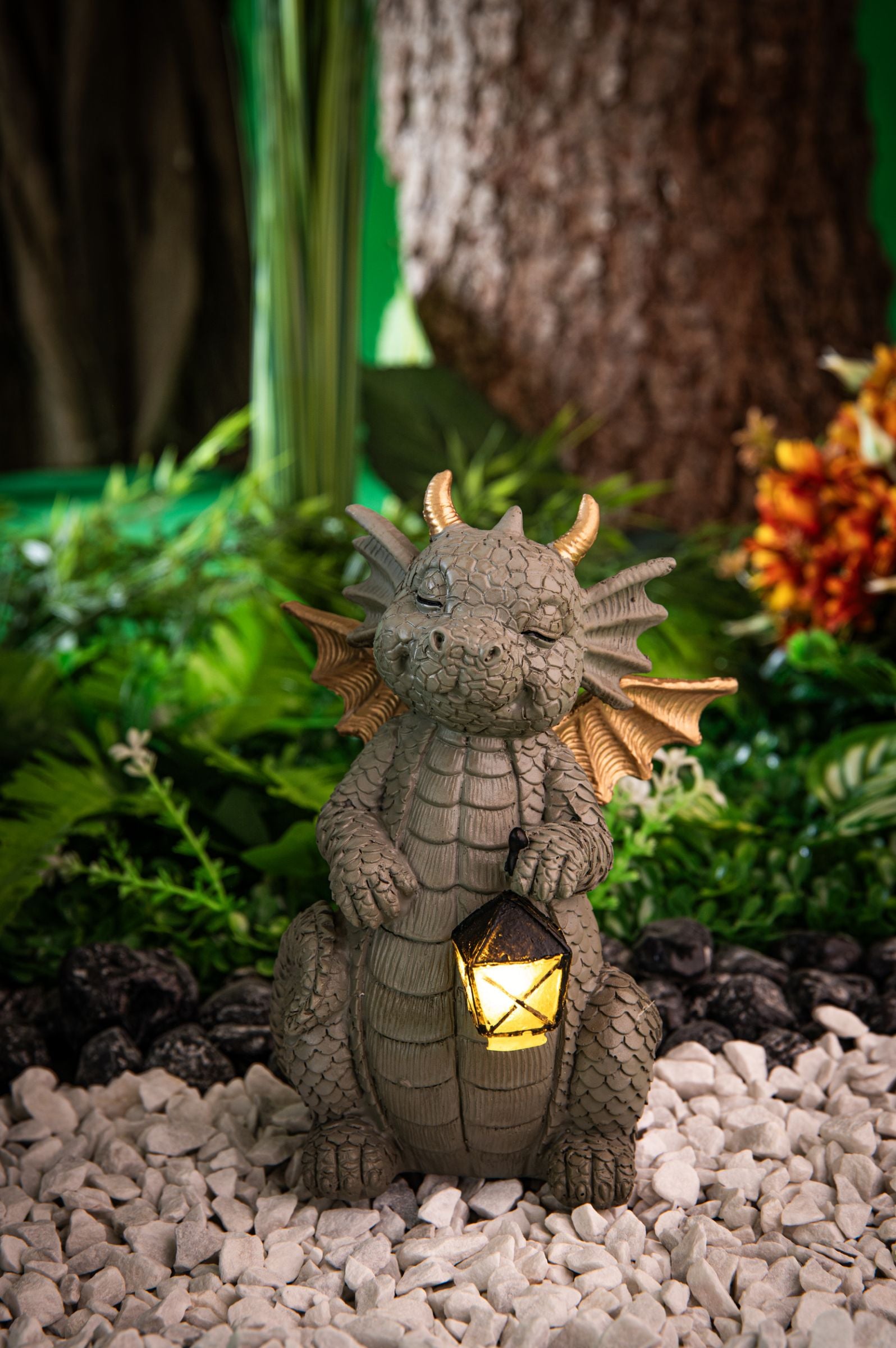 Babydrache Umi mit Solarlicht – Ansicht 2
