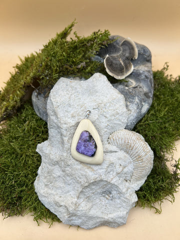 Charoit Anhänger mit Kastanienholz