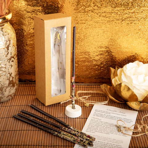 Ritualkerzenset Wächterlicht aus Bienenwachs mit Amulett – weitere Ansicht