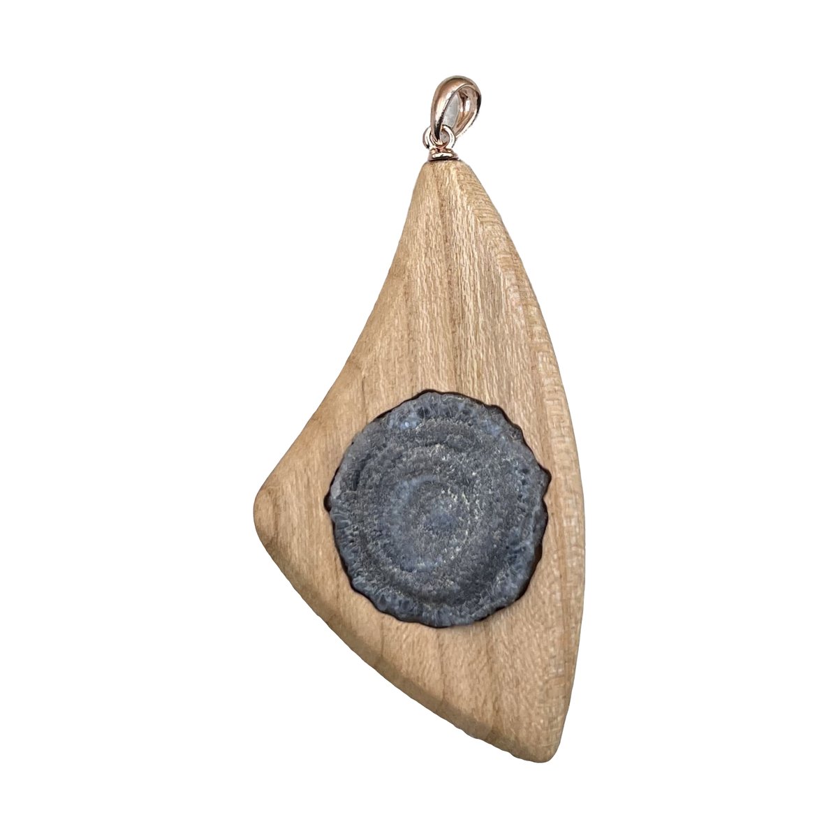Chalcedonrose Anhänger mit Rüsterholz – Produktansicht