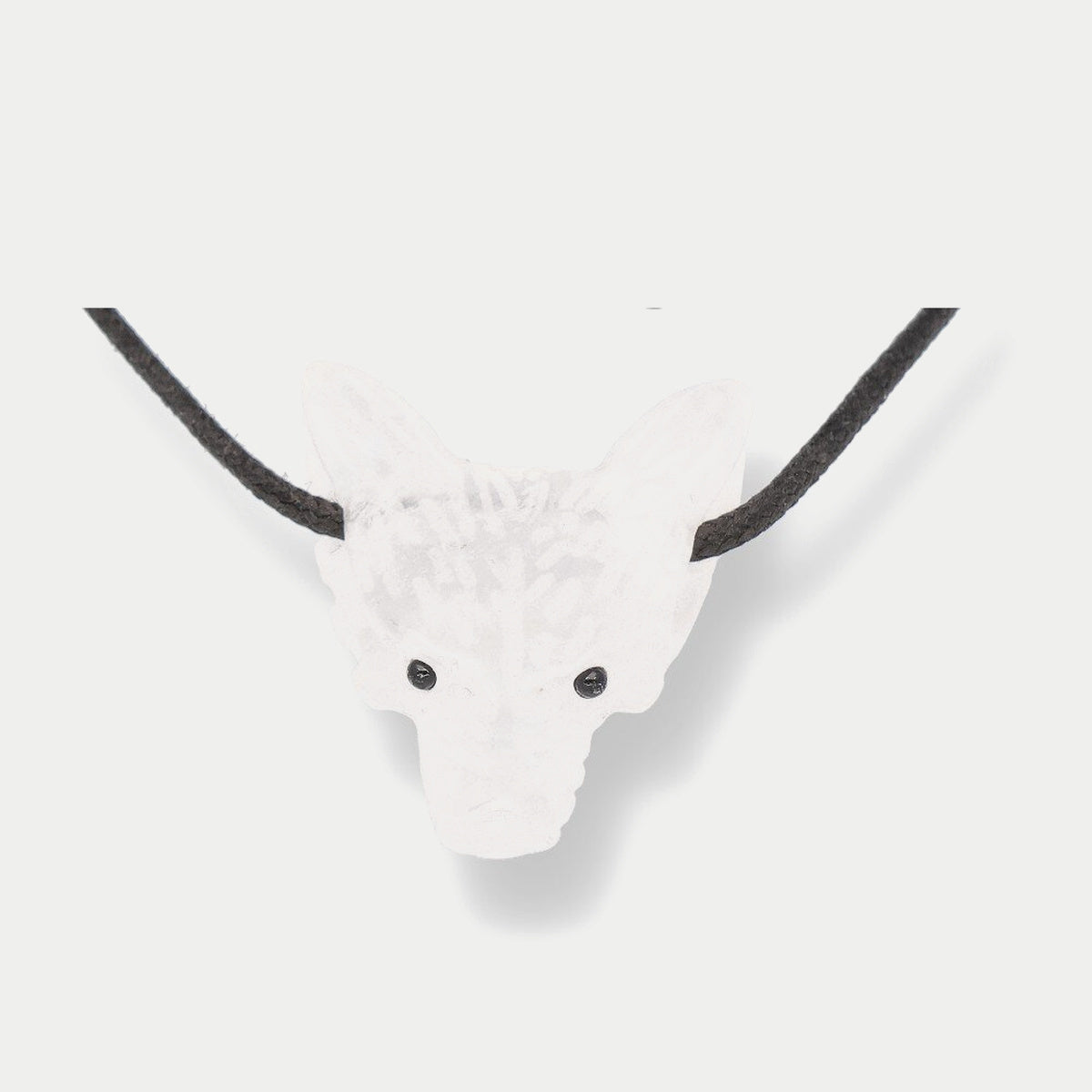 Wolfskopf-Anhänger Bergkristall, gebohrt, ca. 4 cm