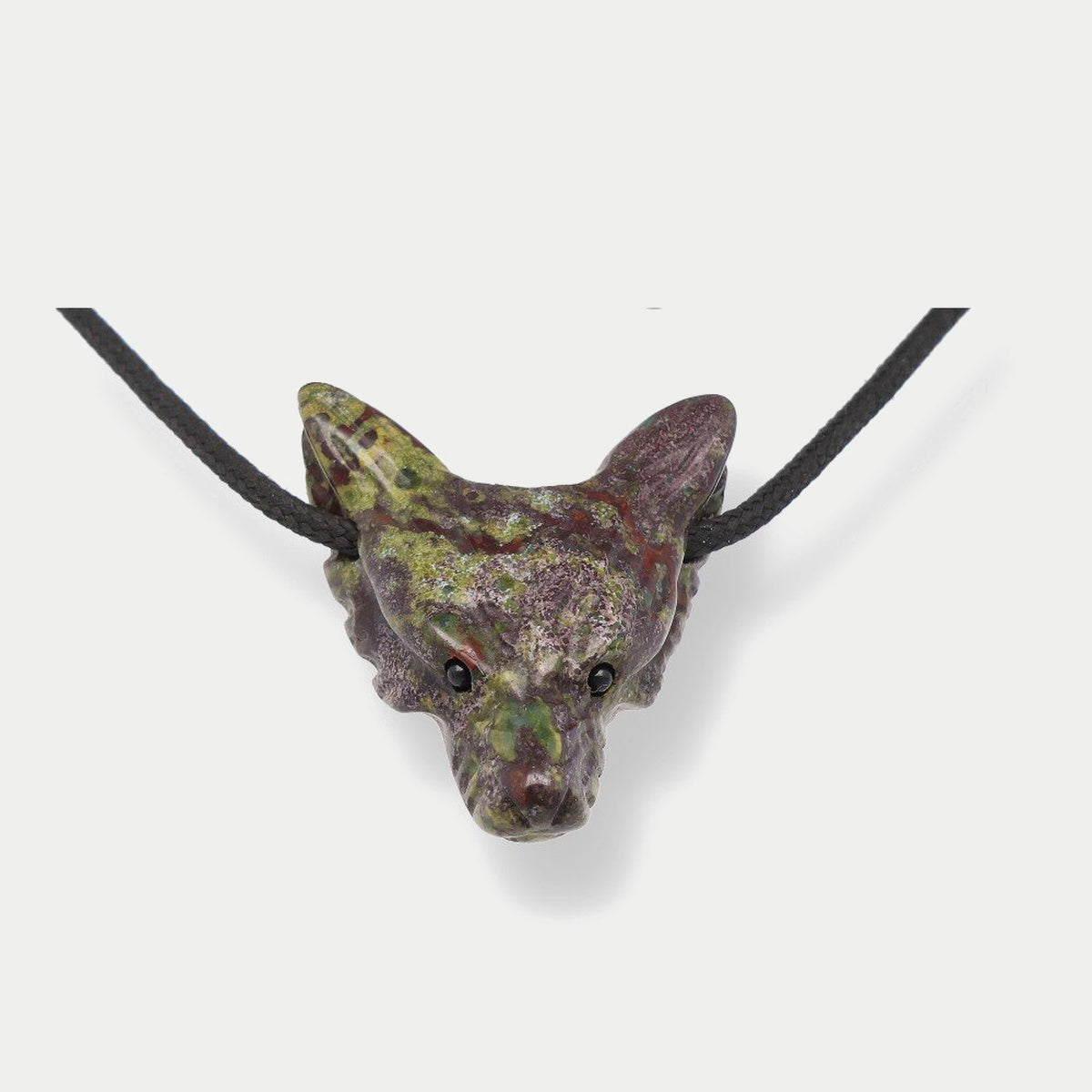 Wolfskopf-Anhänger Drachenblut, gebohrt, ca. 4 cm